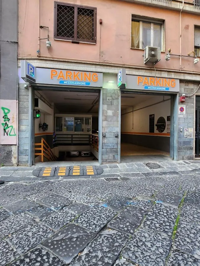 Apartment Suite San Gennaro Naples